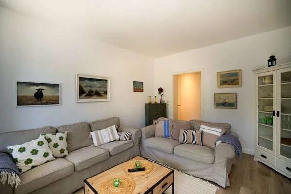 Wohnzimmer  Ferienwohnung für 4 Personen am Borbyer Ufer mit zwei Sonnenterrassen