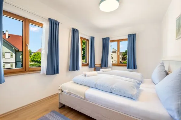 Ferienhaus Kuprella Ferienwohnung Kuprella 1 Nonnenhorn - Schlafzimmer - Doppelbett