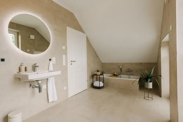 Badezimmer  de Diek - Suite 2 | Direkte Deichlage - Hafenblick