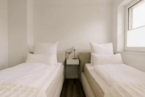 Schlafzimmer  de Diek - Suite 4 | Seitliche Deichlage
