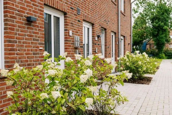 Fassade / Eingang  de See - Suite 3 | Seitliche Deichlage