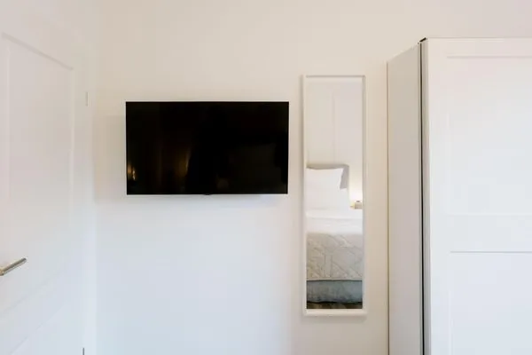 TV / Multimedia  de See - Suite 3 | Seitliche Deichlage