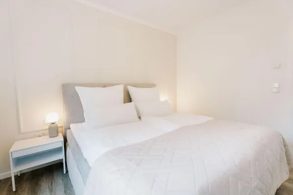 Bett  de See - Suite 3 | Seitliche Deichlage