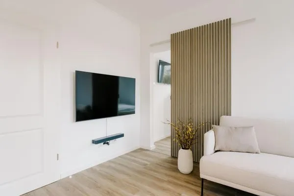 TV / Multimedia  de See - Suite 4 | Seitliche Deichlage
