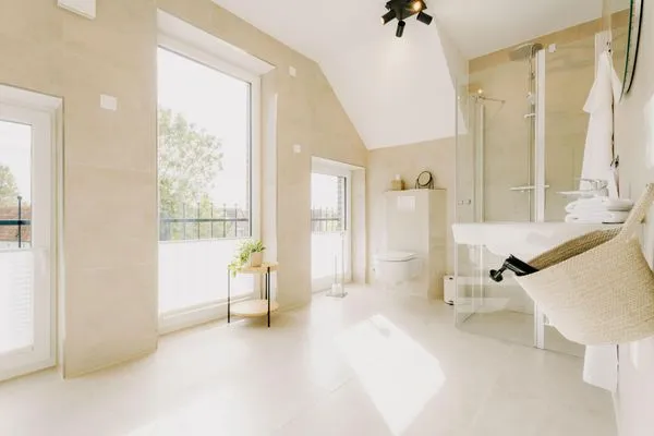 Badezimmer  de See - Suite 4 | Seitliche Deichlage