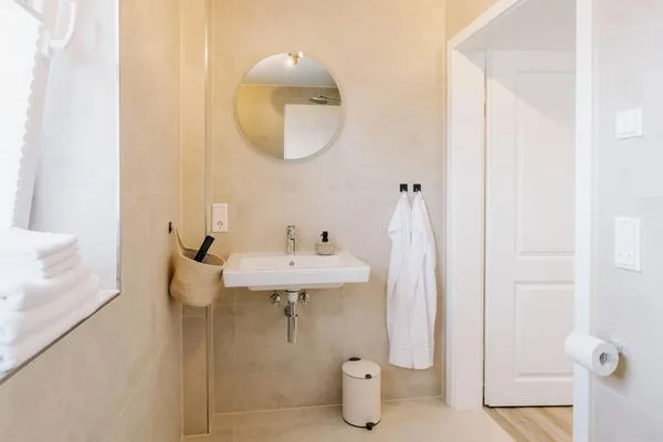 Badezimmer  de See - Suite 4 | Seitliche Deichlage