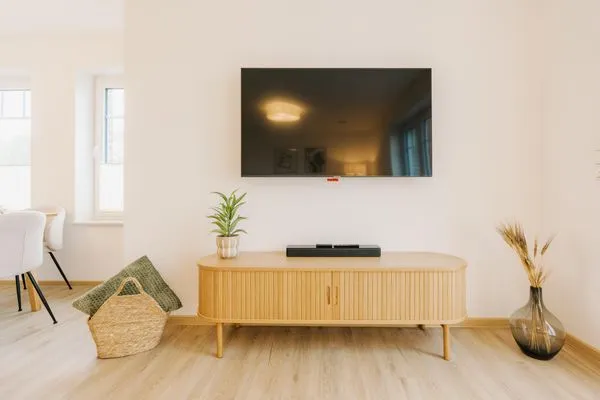 TV / Multimedia  Grachten Suite 1 | Direkte Wasserlage