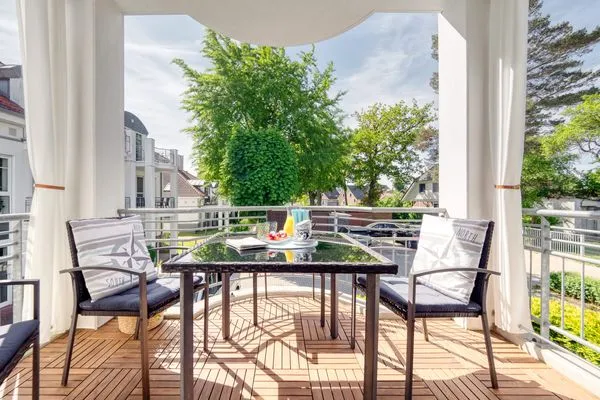 möblierter Südbalkon Parkresidenz am Hafen Wohnung HF 14 - "Sandburg Zingst"