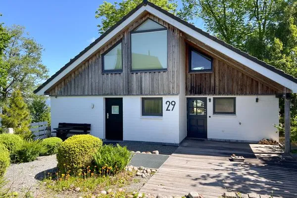 Fassade / Eingang  Traumhaftes Ferienhaus für bis zu 6. Personen mit Blick und Zugang zur Schlei