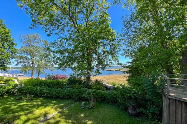 Meerblick  Traumhaftes Ferienhaus für bis zu 6. Personen mit Blick und Zugang zur Schlei