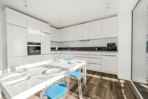 Küche / Küchenzeile  Loft Fluxus Emden | Delft-Blick