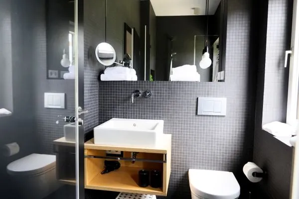 Badezimmer  Steinmannstr. 50 - Weisse Ella