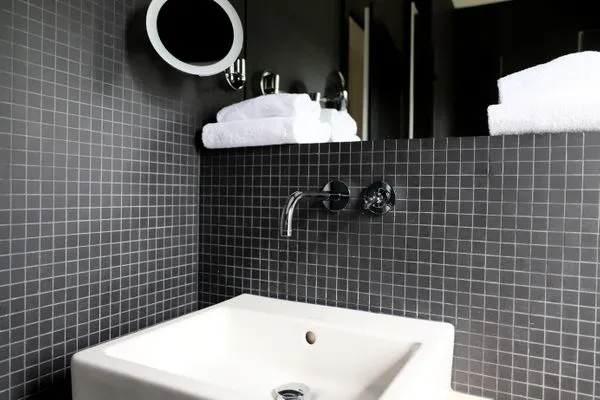 Badezimmer  Steinmannstr. 50 - Weisse Ella