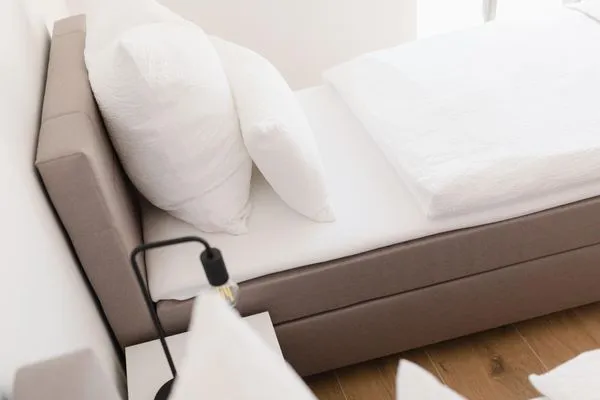 Bett  Suite Nord | Direkte Wasserlage