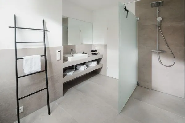 Badezimmer  Suite Nord | Direkte Wasserlage