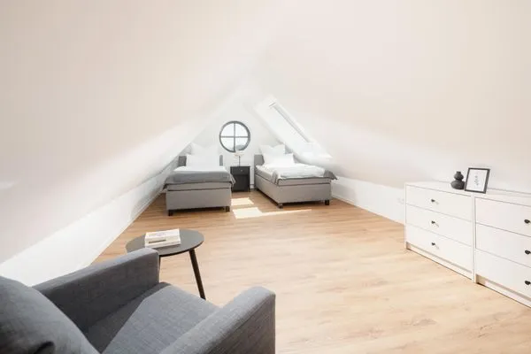 Schlafzimmer  Suite West | Seitliche Wasserlage
