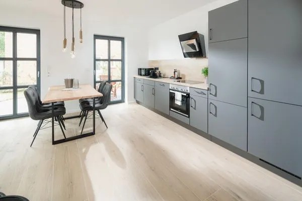 Essbereich  Suite Süd | Seitliche Wasserlage