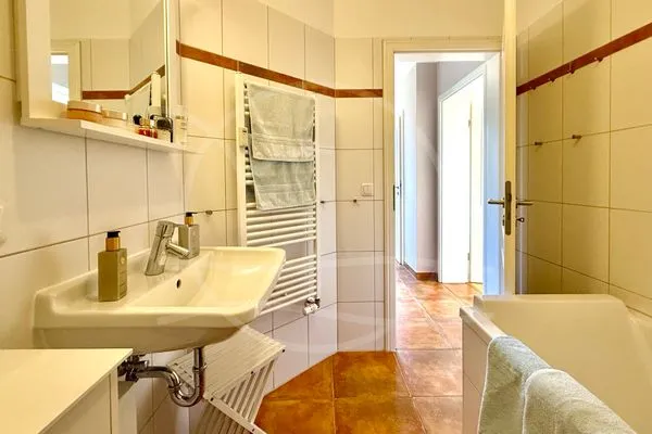 Badezimmer mit Waschbecken  Glebbe 17 - Wohnung 3