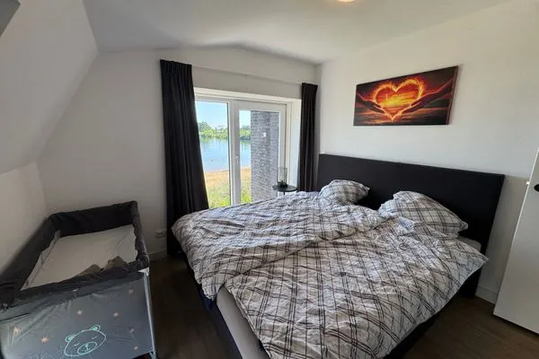  EuroParcs De Kraaijenbergse Plassen 12-Personen-Villa BeachLife Nr. 318