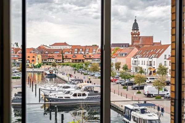 Ferienwohnung Möwe Hafenresidenz Waren (Müritz) - Aussicht zum Hafen  Möwe