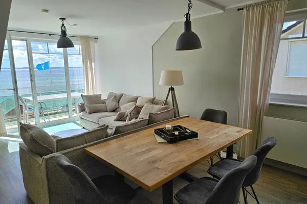 Wohn-und Esszimmer Strandoase Sierksdorf Strandoase Meeresbrise