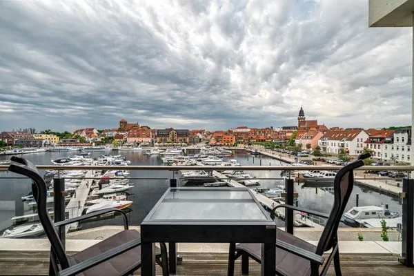 Ferienwohnung Wohlfühloase Hafenresidenz Waren (Müritz) - Ausblick auf den Hafen  Wohlfühloase