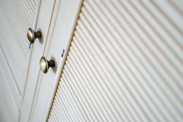  Haubarg Ossenhoff Appartement Buernhus Tating - Kleiderschrank