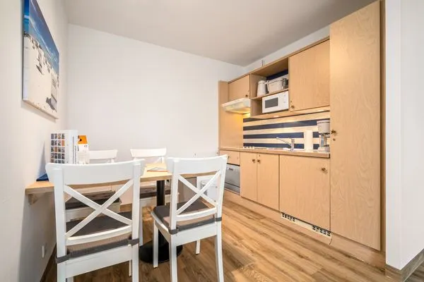Ferienwohnung Strand Zingst Aparthotel Zingst - Küche mit Essbereich  Strand Zingst
