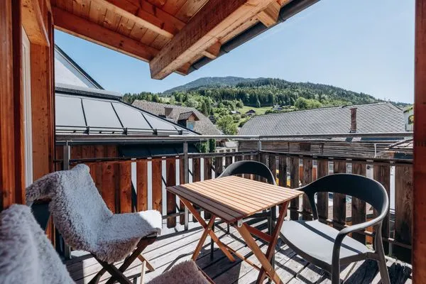 Balkon mit Aussicht in die Berge  KUL App. 6