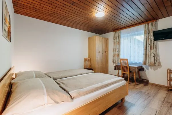 Schlafzimmer 2, Doppelbett  Apartment Sonnenhang by Alpenidyll Apartments