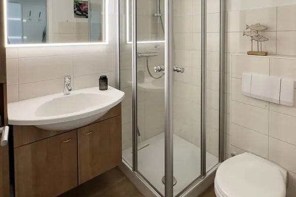 Badezimmer Haus Nordenlicht Ferienwohnung Wattkieker