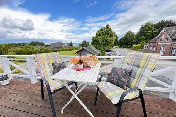 1-Zimmer-Wohnung mit Meerblick und Balkon  Nordlicht