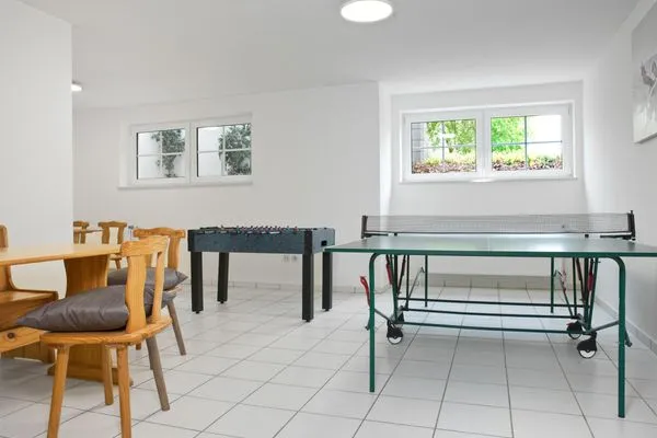 Playground Haus Sonnenschein Sommerwiese