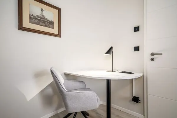 Ferienapartment Ostseestuv Wustrow – Geschmackvolles Schlafzimmer mit Arbeitsplatz  Ostseestuv