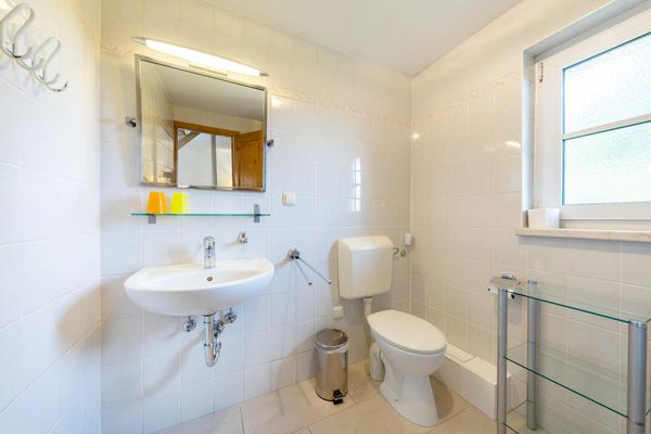  Ferienhaus Boddenblick Ostseebad Ahrenshoop - Badezimmer