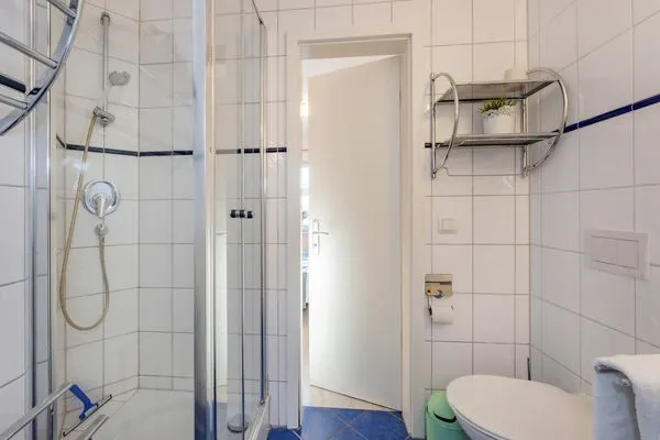 Badezimmer Seeblick Anlage App. Lachmöwe