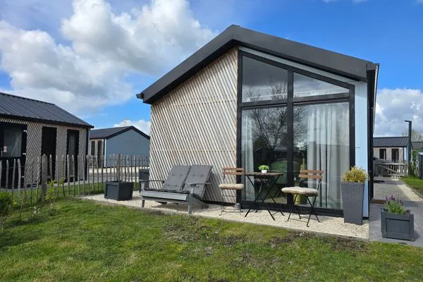  EuroParcs De IJssel Eilanden Chalet Liama mit Steg & Zaun IJE553