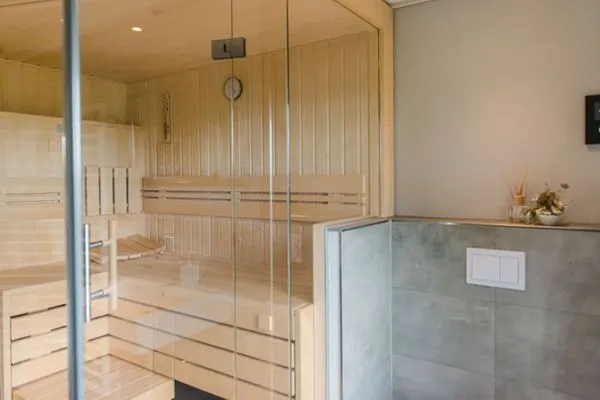 Holz-Sauna mit Gartenblick  Ferienhaus Friedrich 15