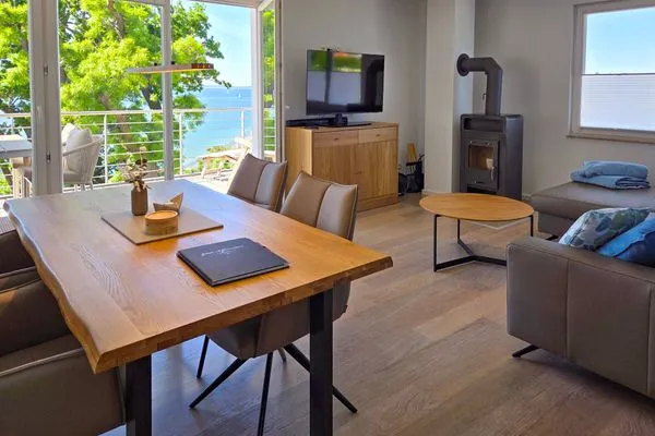 Wohnzimmer  Villa Nause, FeWo Horizont - Meerblick & SPA