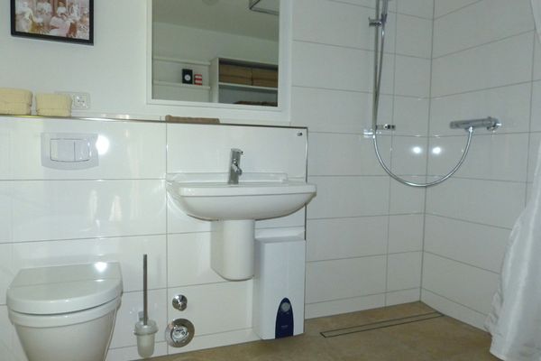  Guard Hüs Nebel - Gäste-WC