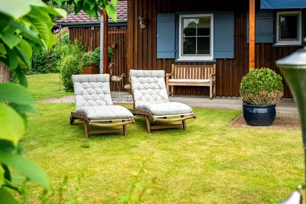 Ferienhaus Kathi in Jabel Blick in den Garten  Kathi