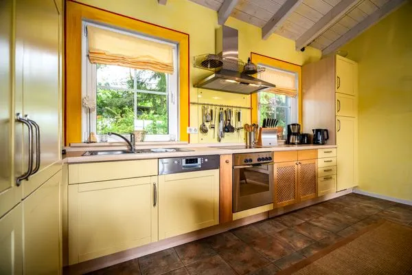 Ferienhaus Kathi in Jabel Blick in die Küche  Kathi