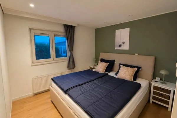  EuroParcs Schoneveld / Breskens Chalet Maritim mit Zaun Haus Nr. J267