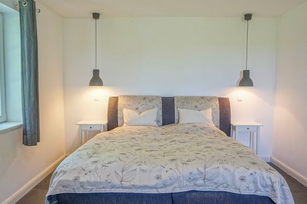  Reetdachhaus Dünenwarft Tönning - Doppelbett