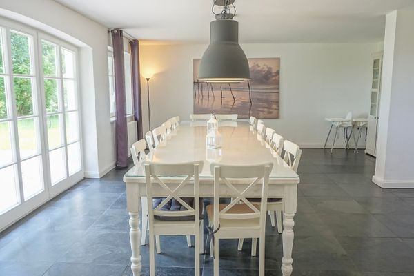  Reetdachhaus Dünenwarft Tönning - Essbereich