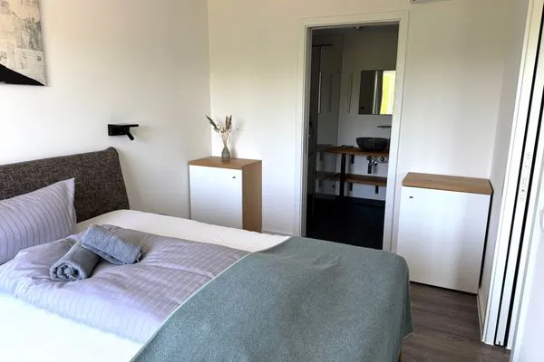 Schlafzimmer  FeWo Treibholz in PRORA - 7.41