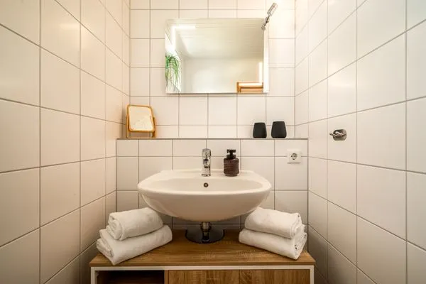 Blumenhaus in Waren Blick in das Badezimmer  Blumenhaus