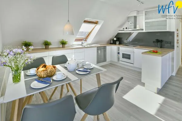 Essbereich und Küche Haus Tide Ferienwohnung Calimero