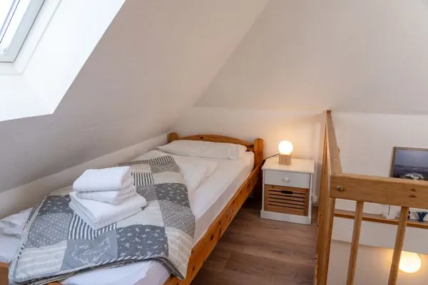 Schlafzimmer DG  Lister Tor 01