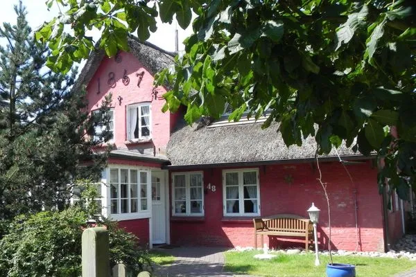 Friesenhaus Sanskiin mit Garten in Süddorf auf Amrum Hüs Sanskiin Ferienwohnung *Goodshenk*